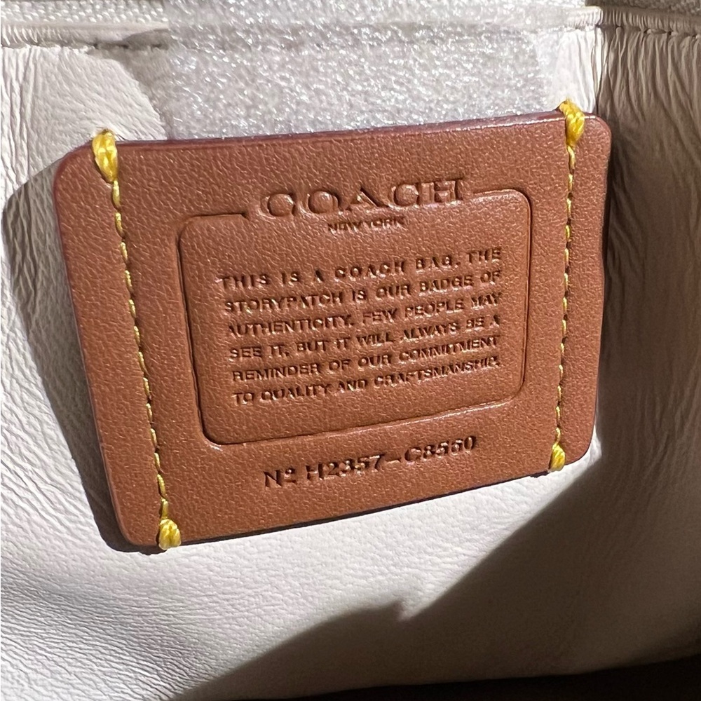NWT Coach Madison Quilted Bag

Length: 9.25"
Height: 6.75"
Width: 3.25" - Picture 9 of 9